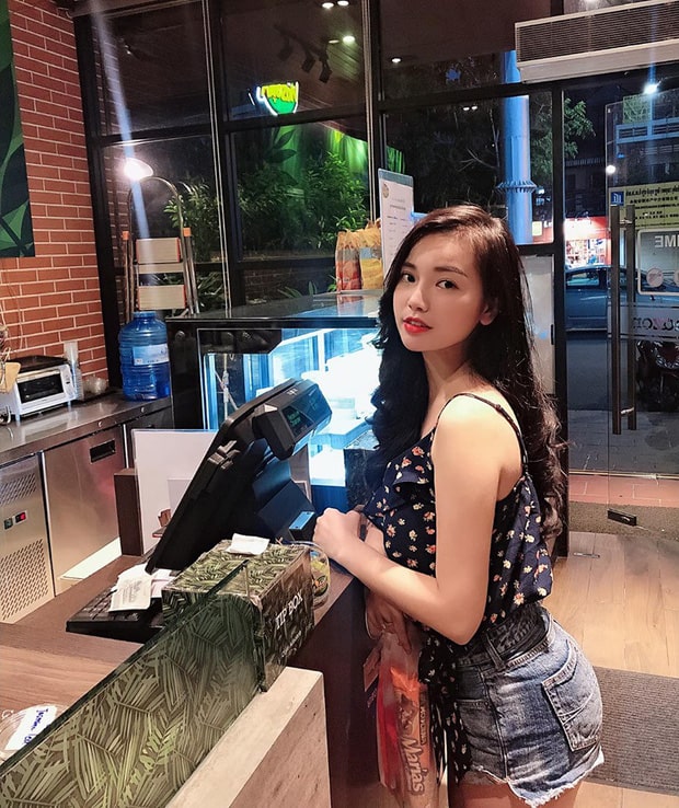 Busty cô gái nóng bỏng lên đến 108cm [SIÊU HOT]