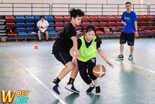 cách chơi bóng rổ