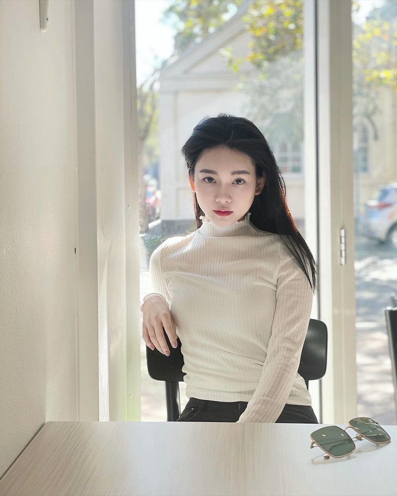 Jen Lee gây xôn xao mạng xã hội