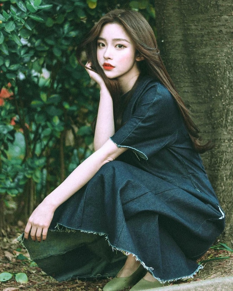 Hot girl Kim Na Hee được các nhãn hàng thời trang săn đón
