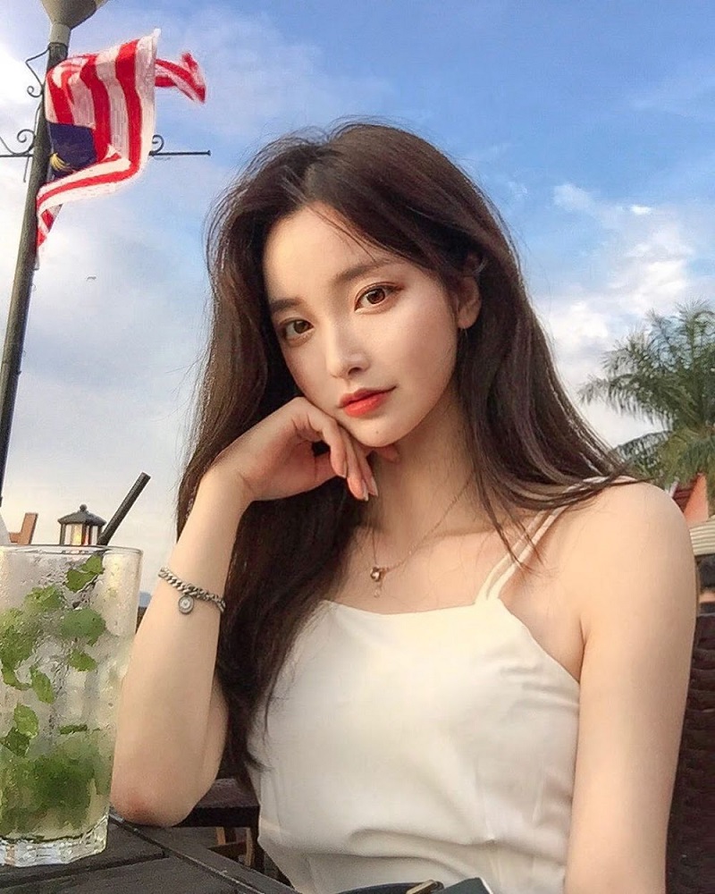 Hot girl Kim Na Hee xinh dep