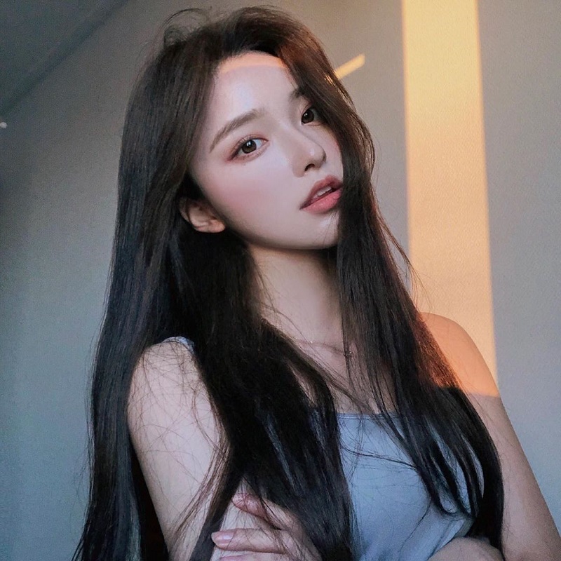 Hot girl Kim Na Hee xinh đẹp và quyến rũ