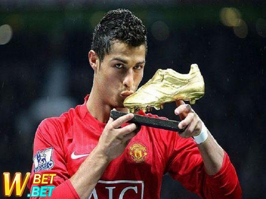 Tiền đạo Cristiano Ronaldo