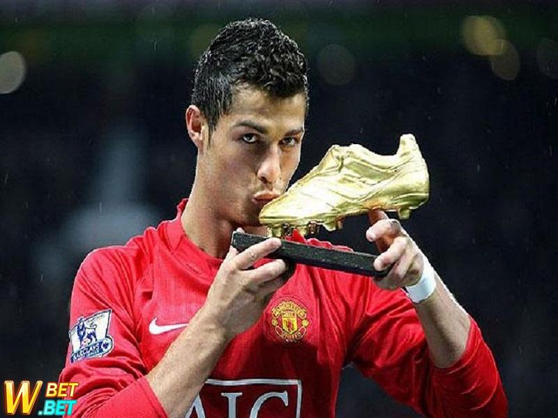 Tiền đạo Cristiano Ronaldo