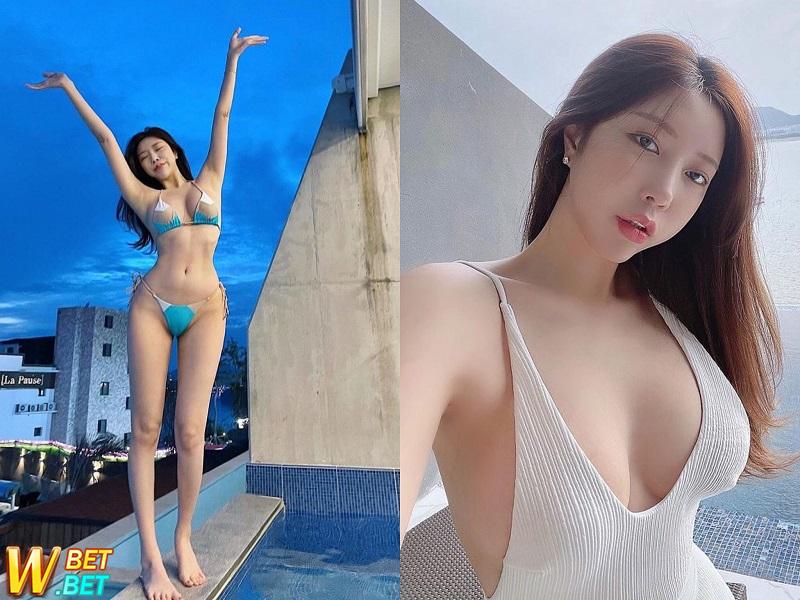 Choi Somi khoe vòng 1 khủng