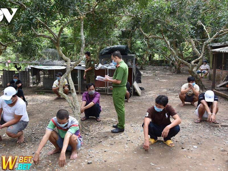 Tiền Giang: 19 người bị bắt vì tụ tập đánh bạc