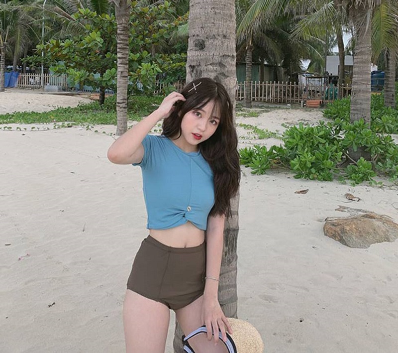 Hot girl Nguyễn Thanh Thủy ăn mặc sexy quyến rũ