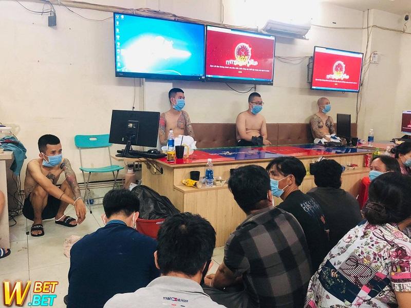 Tấn công 2 sòng bạc liên tiếp, chiếm 18 vật phẩm liền kề