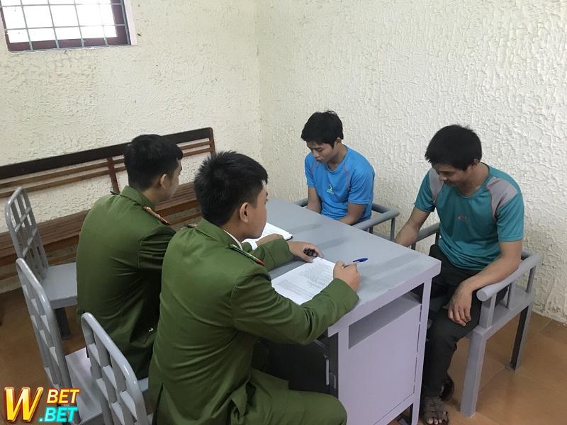 Chia nhỏ 2 điểm cá cược bóng đá tiền mặt liên tiếp