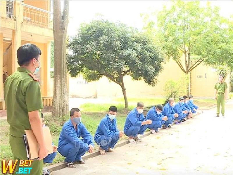 Triệt phá nhóm đối tượng đang đánh bạc
