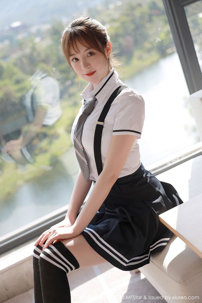 cô gái xinh đẹp yu yu yu 