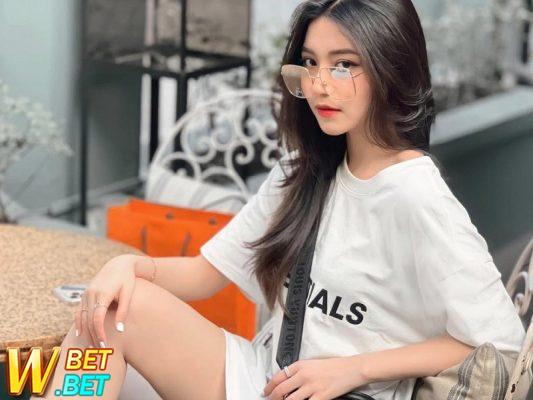Hot girl Bau Krysie