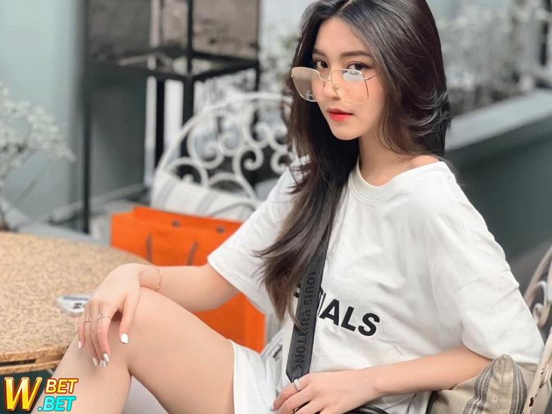 Hot girl Bau Krysie