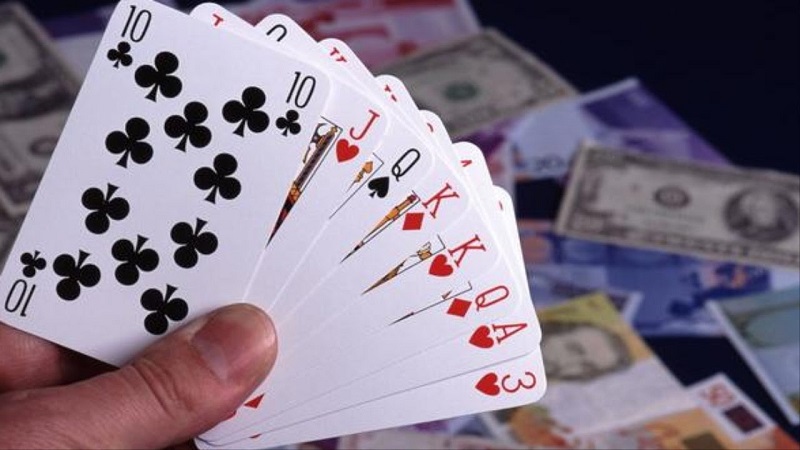 Một số kinh nghiệm chơi poker cho người mới bắt đầu