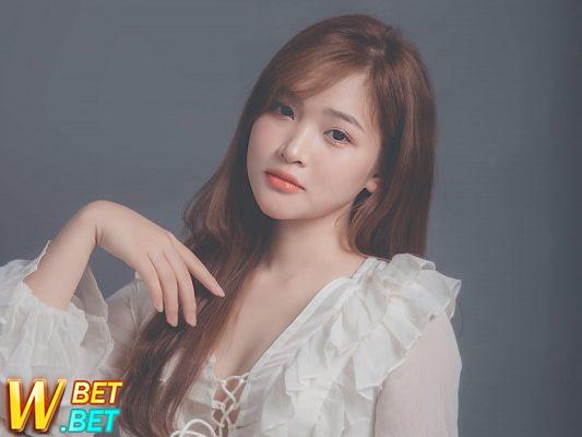 Người đẹp Chery Hải Yến Thái Bình