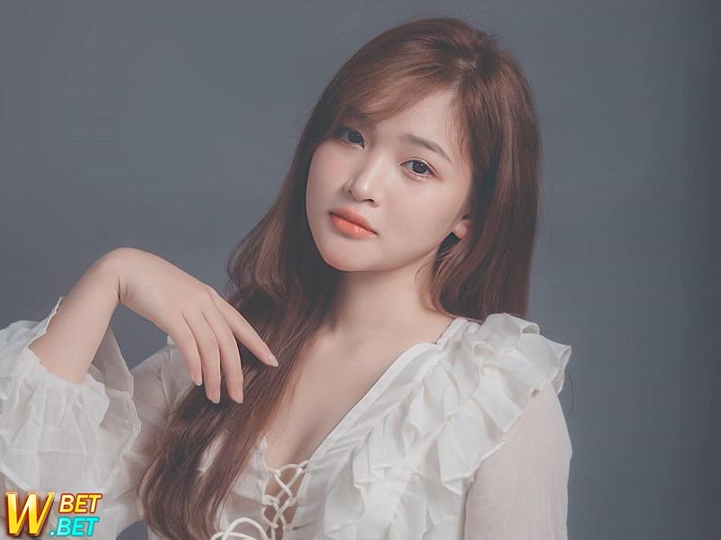 Người đẹp Chery Hải Yến Thái Bình