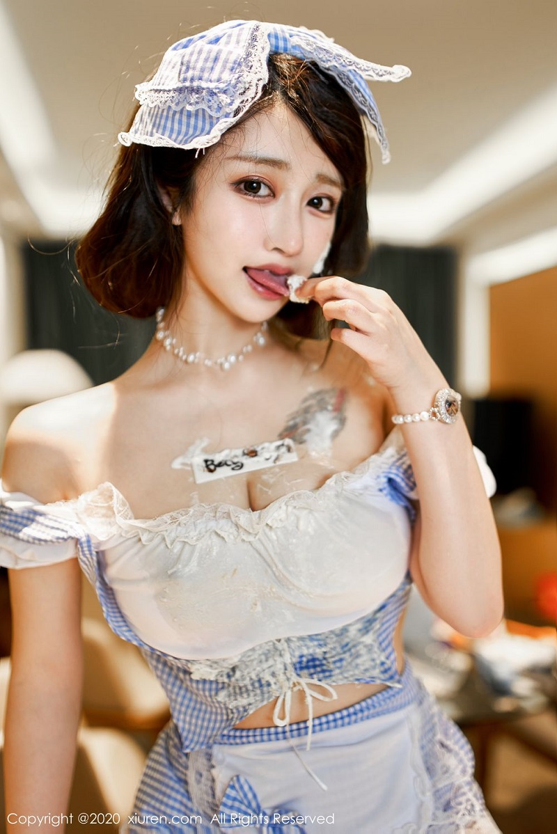 Lin Zi Xin có làn da trắng và thân hình chuẩn.