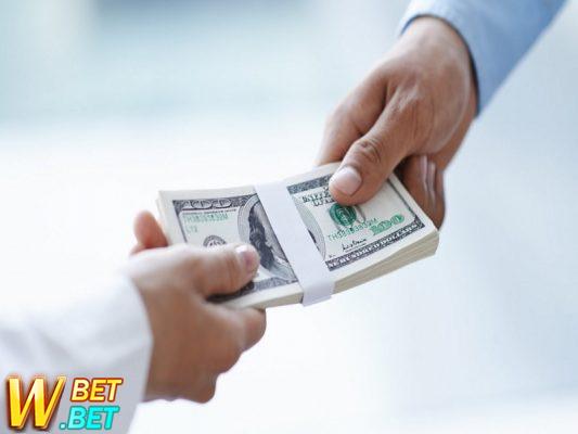 mơ thấy có người cho tiền