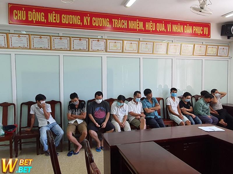 Triệt phá đường dây cá độ bóng đá giao dịch 20 tỷ đồng