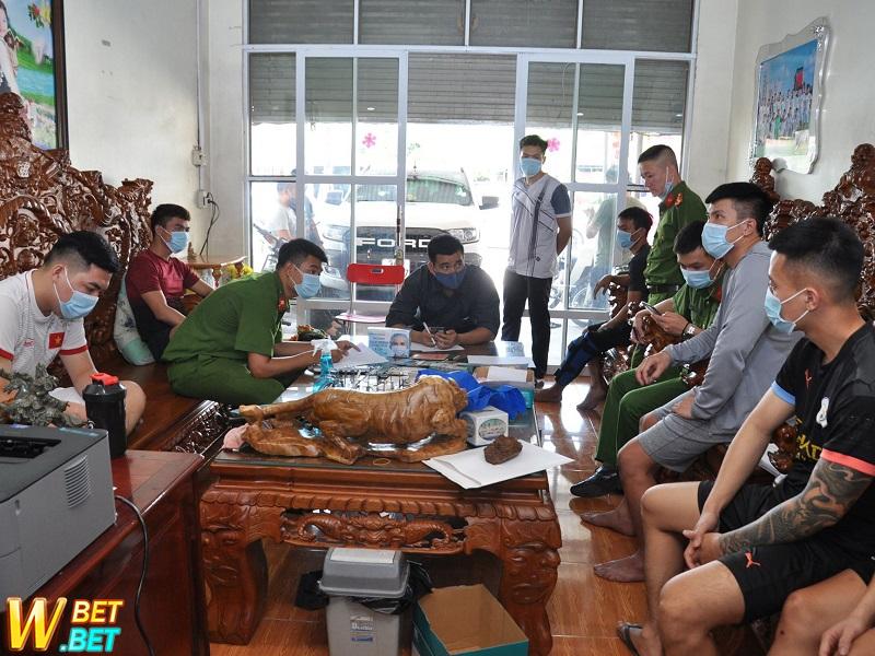 Phá đường dây cá độ bóng đá nghìn tỷ đồng