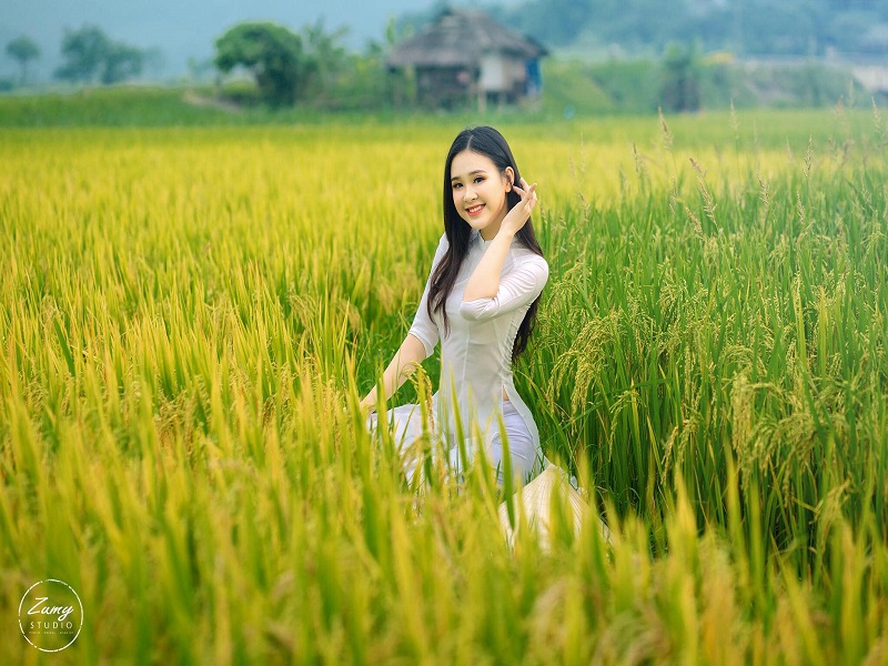 Hot girl Tao Wee mặc aozai 