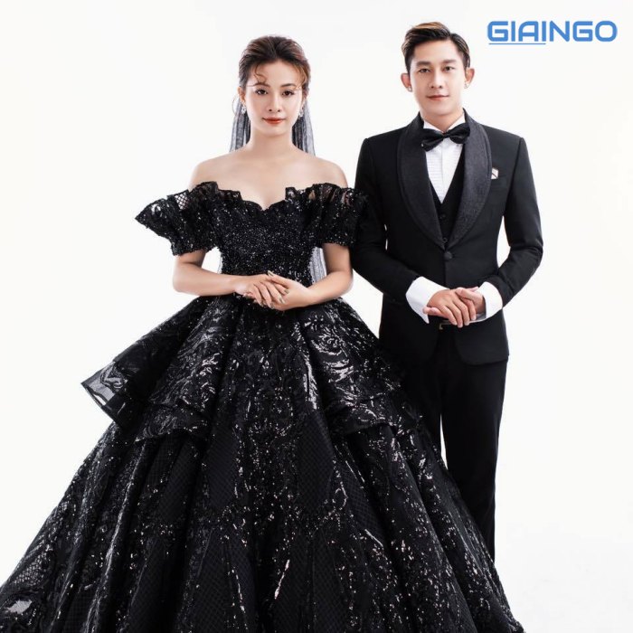 Vợ của Hồ Gia Hùng đăng ảnh cưới đầy tai tiếng trên ban công