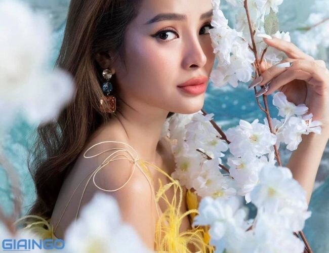 Phương Trinh Jolie là ai? Từ 'hổ dữ hóa mèo nhà' khi yêu Lý Bình? Sự nghiệp ca hát của Phương Trinh Jolie