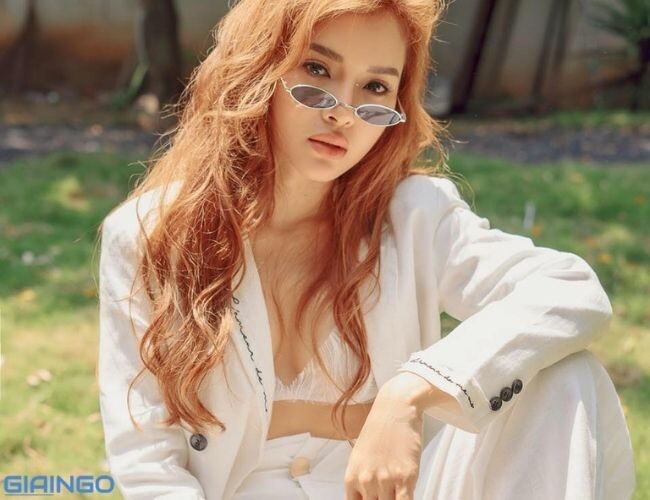 Phương Trinh Jolie là ai? Từ 'hổ dữ hóa mèo nhà' khi yêu Lý Bình? Tài khoản mạng xã hội của Phương Trinh Jolie là gì