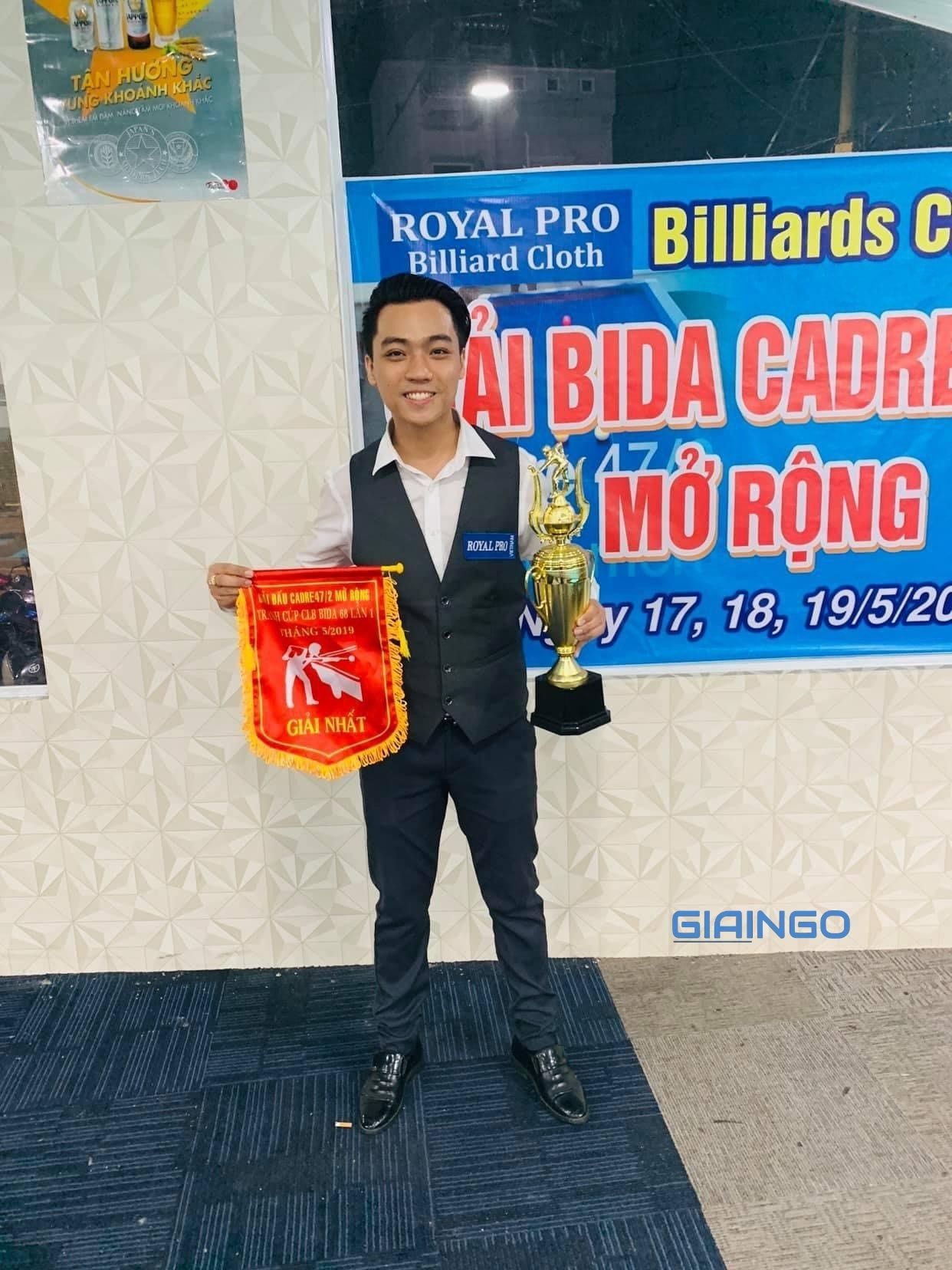 Tinh Kent là ai?