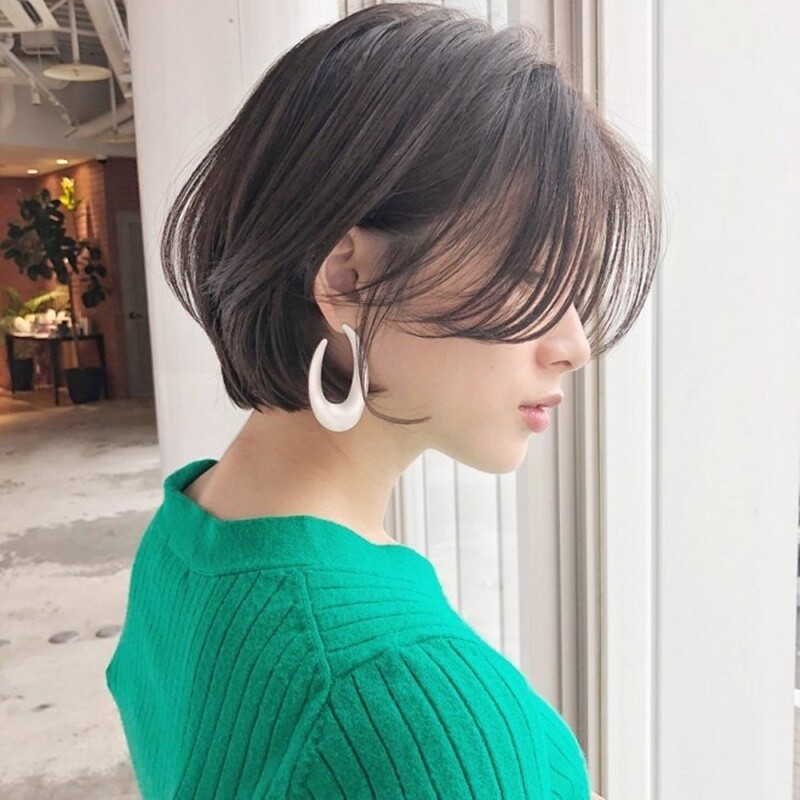 Tóc bob ngắn uốn xoăn