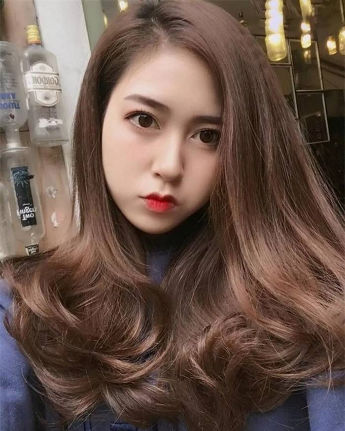 tóc xoăn lớn