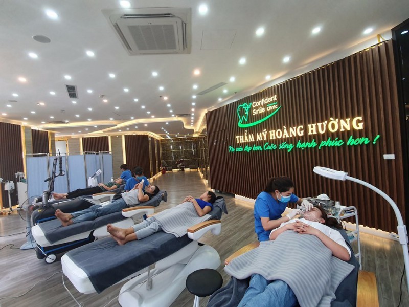 Nha khoa Hoàng Hương là ai?
