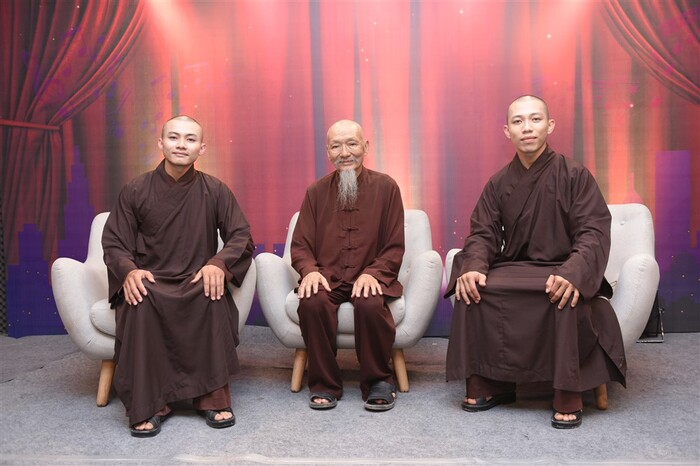 thầy và ông Lê Tùng Vạn
