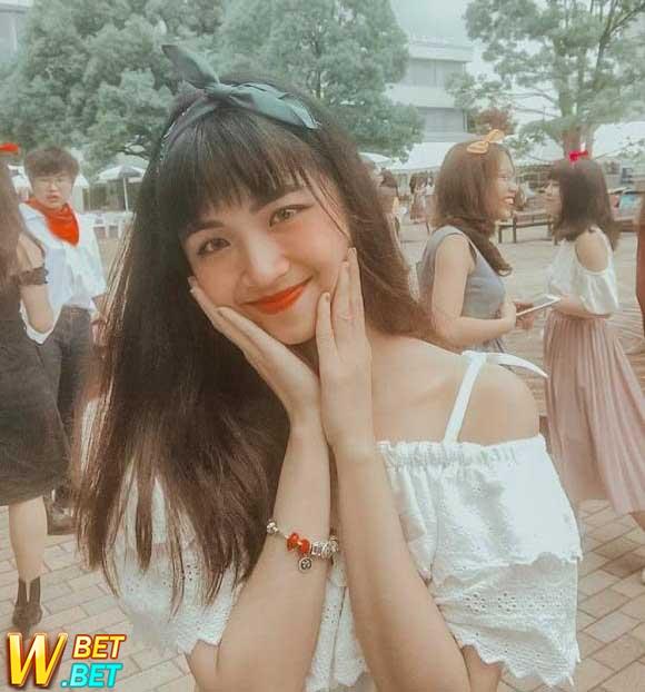 hot girl ống nghiệm