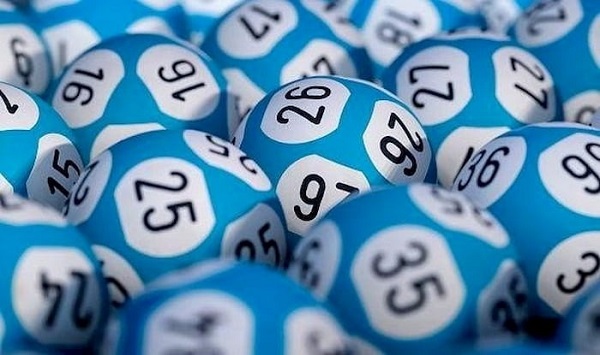 Trên sân khấu gỡ đúp - chạm 1 - gỡ chạm 0
